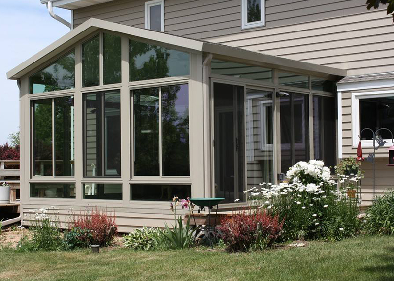 Bulletproof and explosion-proof glass