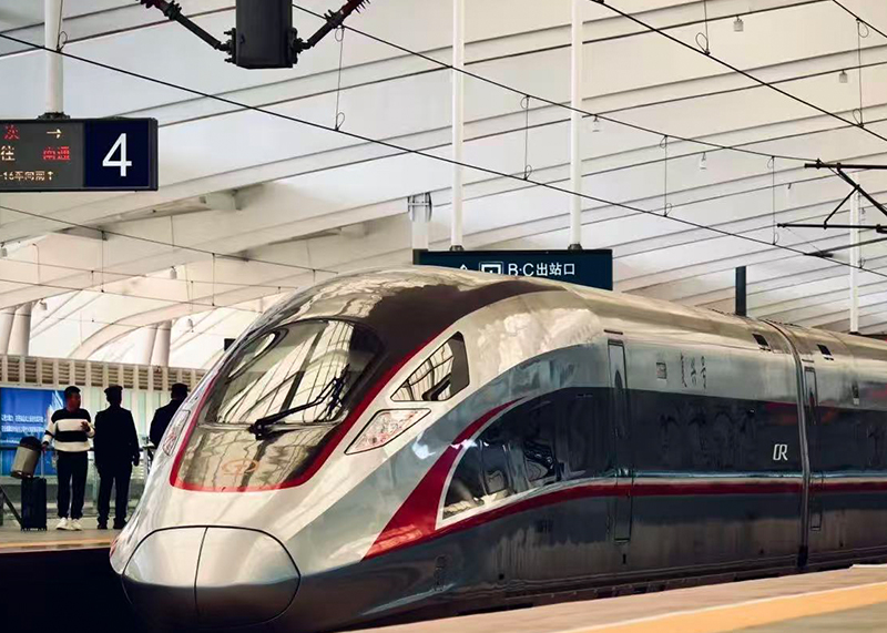 Front windows of high-speed trains, subways, and locomotives