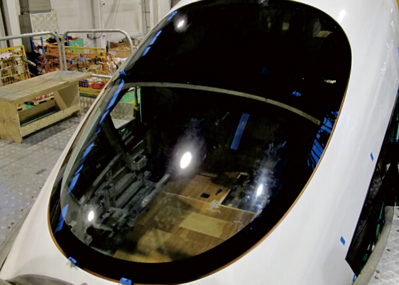 Front windows of high-speed trains, subways, and locomotives