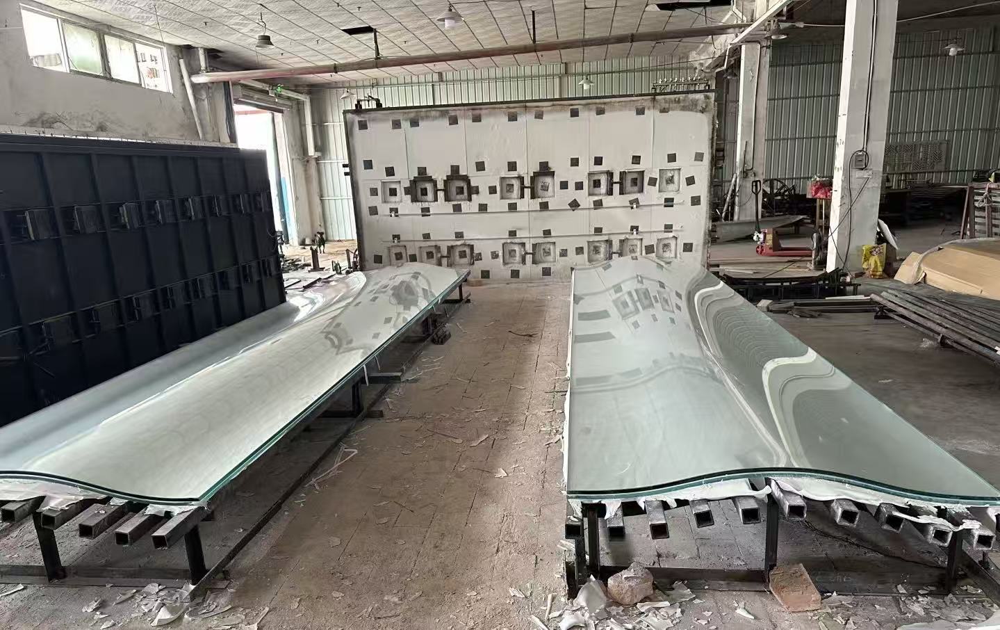 High compression resistance and deformation resistance! Mingdun company's rigid reinforced bullet-proof and explosion-proof glass resists heavy-load external pressure